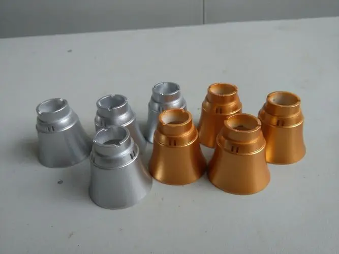 五金件噴漆產(chǎn)生的廢氣應(yīng)該怎么處理呢？